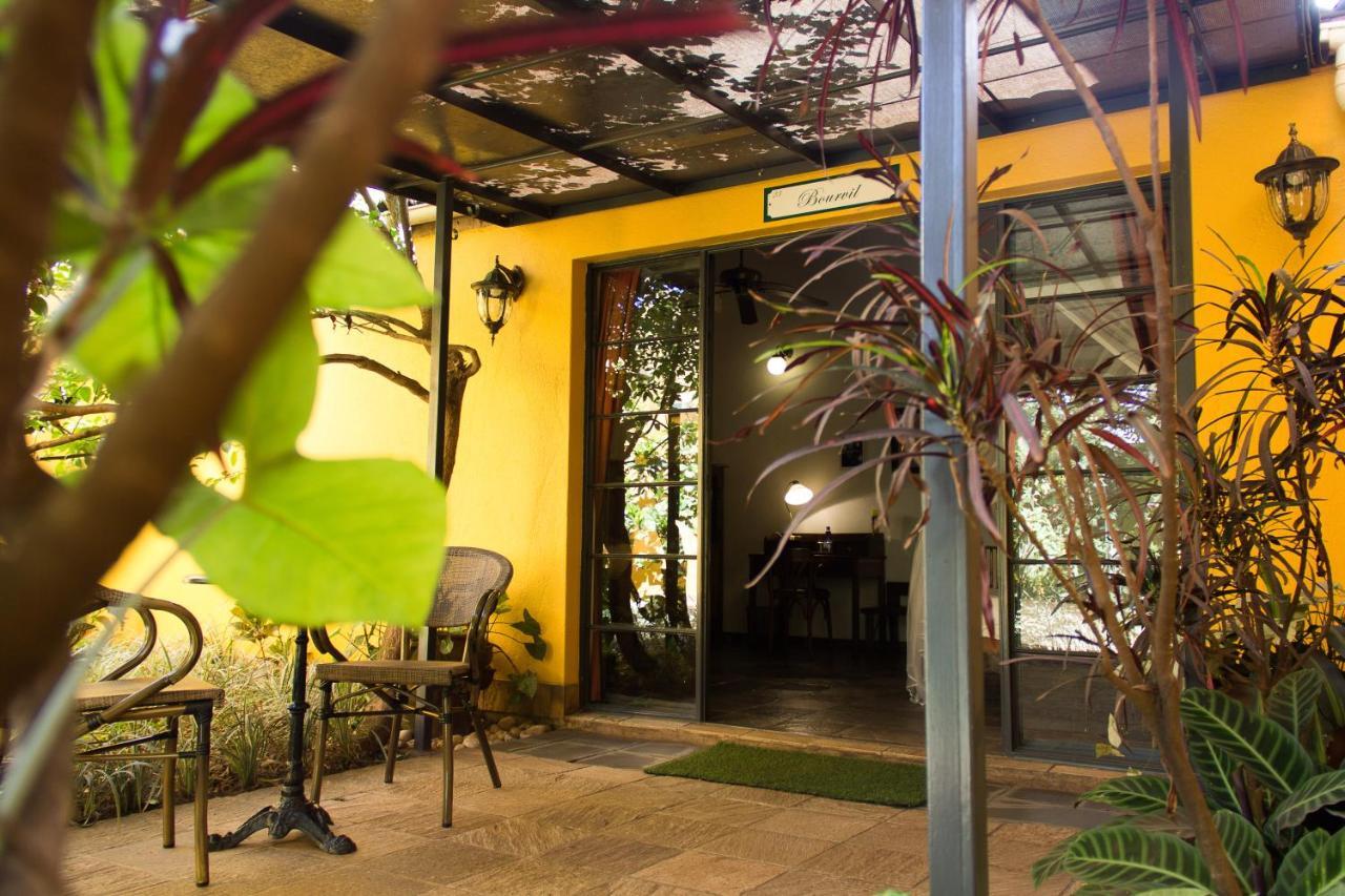 Hotel Bougainviller Kampala Exteriér fotografie